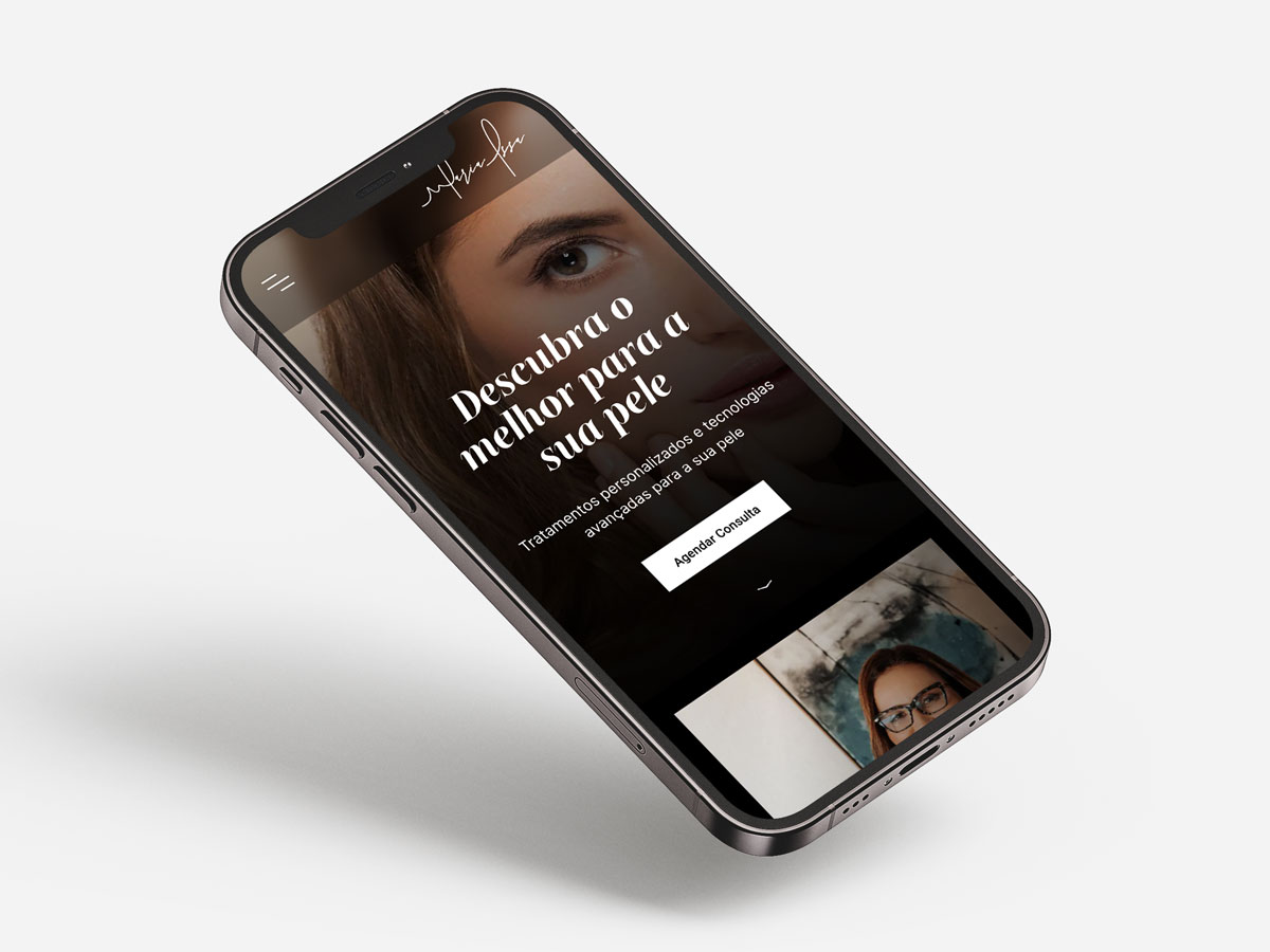 Criação de Site feita para a Dra. Maria Issa. Na imagem está o site na sua versão mobile.